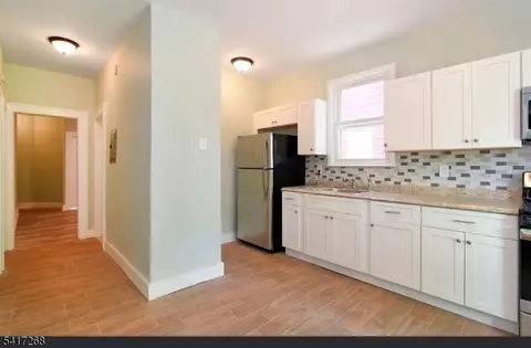 231 Wainwright St, Newark, NJ 07112