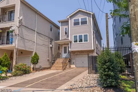 1117 Chestnut St, Elizabeth, NJ 07201