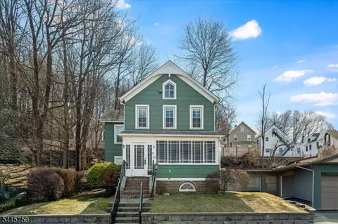 38 E Dickerson St, Dover, NJ 07801