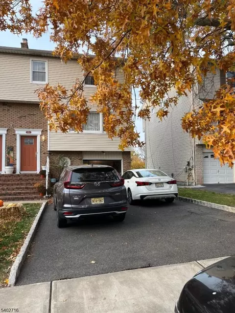 17 Garden Dr # B, Elmwood Park, NJ 07407