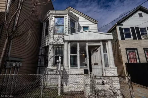 207 12th Ave, Newark, NJ 07107