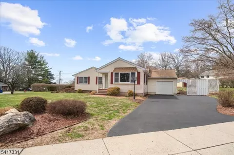 35 Marudy Dr, Clinton, NJ 08809