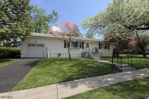 62 Weston Ave, Chatham, NJ 07928