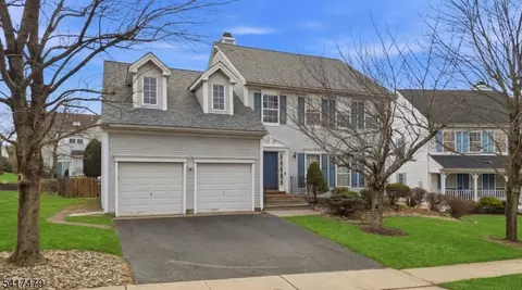 30 Cascades Ter, Somerville, NJ 08876