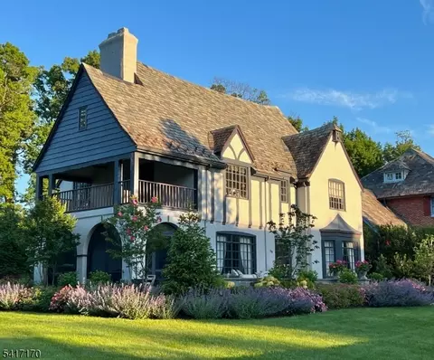 89 Douglas Rd, Glen Ridge, NJ 07028