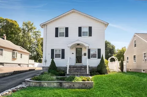 21 Delmar Ave, Morris Plains, NJ 07950