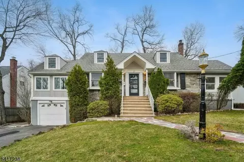 27 Hartshorn Ter, West Orange, NJ 07052