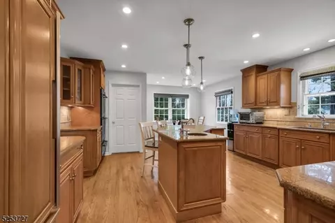 59 Manor Dr, Basking Ridge, NJ 07920 photo 16