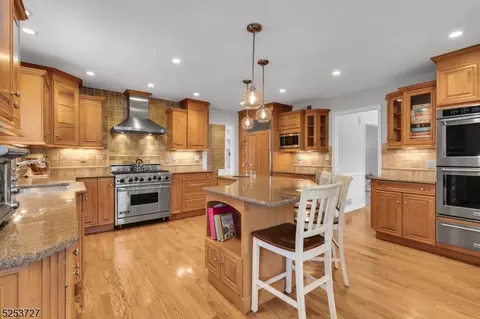59 Manor Dr, Basking Ridge, NJ 07920 photo 14