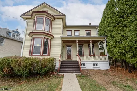 32 High St, Newton, NJ 07860