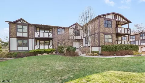 19 Heritage Dr # I, Chatham Twp, NJ 07928