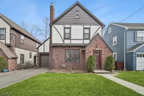 3 Hyde Rd, Bloomfield, NJ 07003