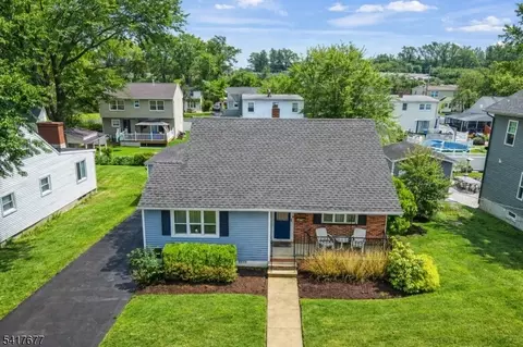 25 Fair Hill Rd, Clifton, NJ 07013