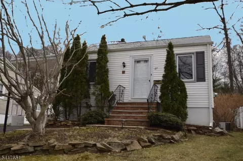 27 Grant Ave, New Providence, NJ 07974
