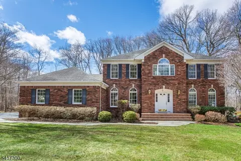 5 Heritage Ct, Randolph, NJ 07869