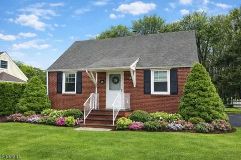 26 Greendale Ave, Pompton Plains, NJ 07444