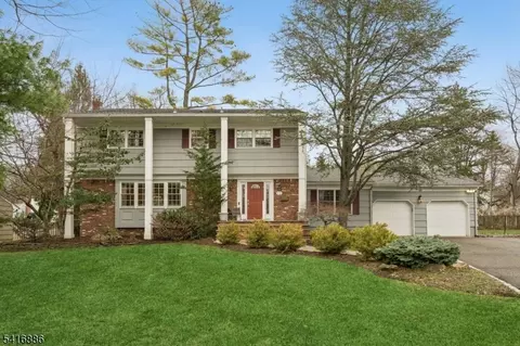 12 Troy Dr, Livingston, NJ 07039
