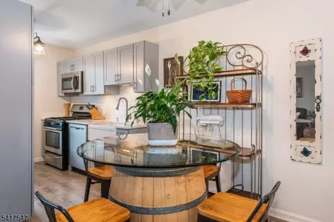 101 Gates Ave #E7, Montclair, NJ 07042 photo 8