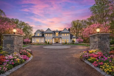 104 Chestnut Ridge Rd, Saddle River, NJ 07458