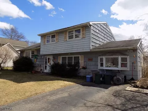 9 Baxter Pl, Pequannock Twp, NJ 07440