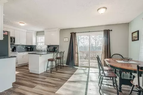 19 Lawnwood Ave, Newton, NJ 07860
