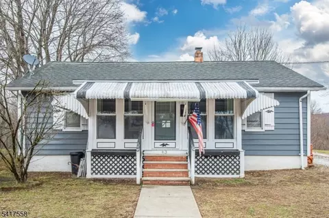 43 Bridge St, Ogdensburg, NJ 07439