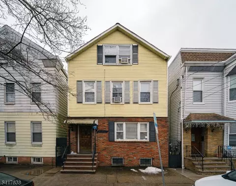 390 Lafayette St, Newark, NJ 07105