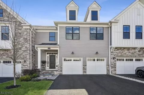 14 Chelsea Rd, Warren, NJ 07059