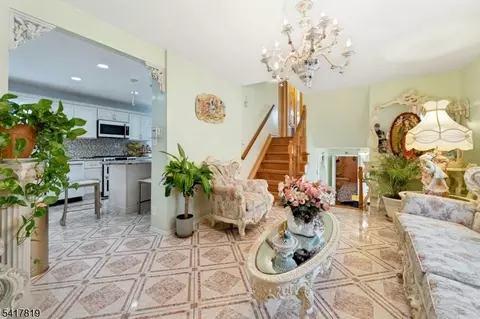 8 Monaghan Rd, Edison, NJ 08817 photo 13