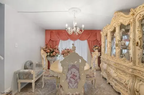 8 Monaghan Rd, Edison, NJ 08817 photo 6