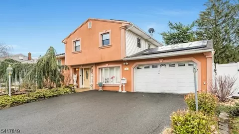 8 Monaghan Rd, Edison, NJ 08817 photo 2