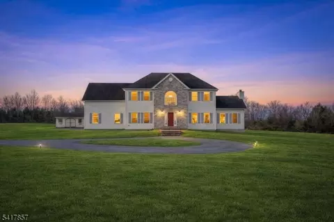 6 Tamzen Ter, Washington, NJ 07882