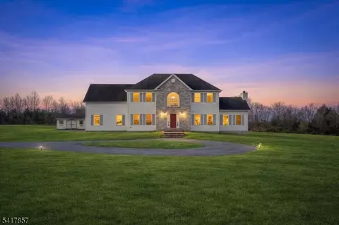 6 Tamzen Ter, Washington, NJ 07882