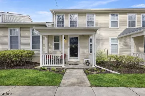 11 Green Heron Dr, Hackettstown, NJ 07840