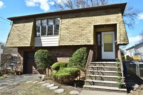 297 Fencsak Ave, Elmwood Park, NJ 07407