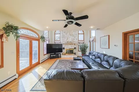 19 Dave Espie Way, Wayne, NJ 07470 photo 14