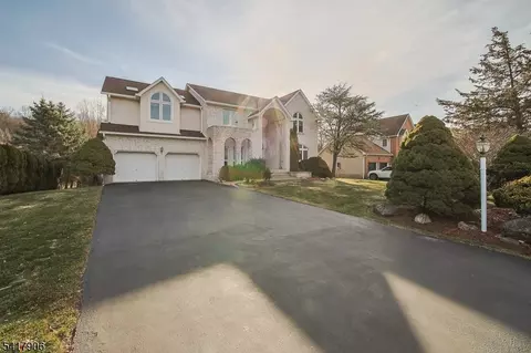 19 Dave Espie Way, Wayne, NJ 07470 photo 3