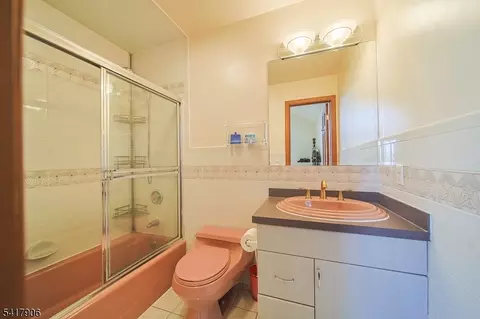 19 Dave Espie Way, Wayne, NJ 07470 photo 38