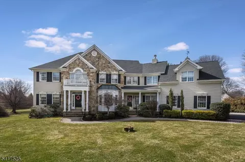 6 Macdougall Ct, Chester, NJ 07930