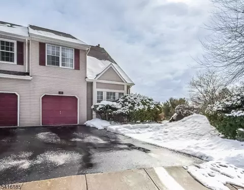 1 Pinehurst Dr, Washington, NJ 07882