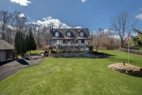 8 Huntsville Rd, Newton, NJ 07860