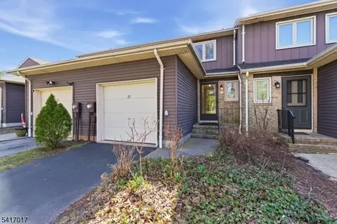 23 Manchester Rd, Flemington, NJ 08822