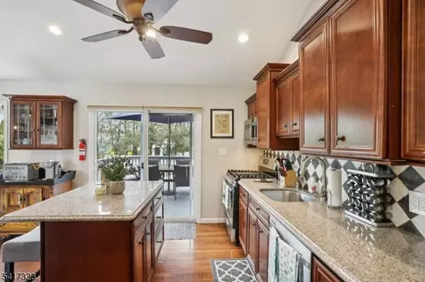 116 Carol Pl, Wayne, NJ 07470 photo 15