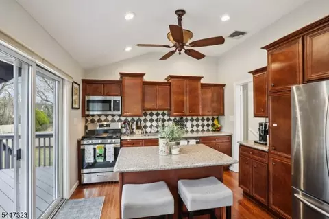 116 Carol Pl, Wayne, NJ 07470 photo 13