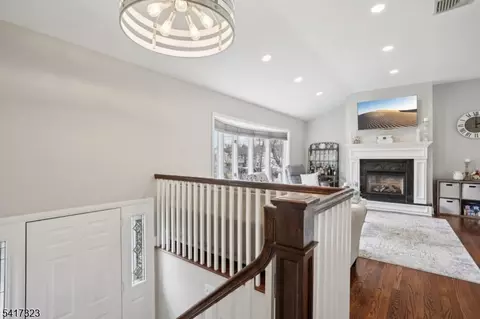 116 Carol Pl, Wayne, NJ 07470 photo 6