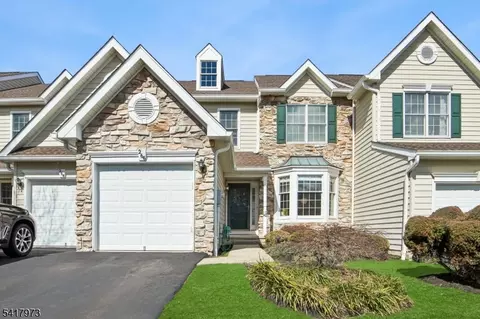 266 Patriot Hill Dr, Basking Ridge, NJ 07920