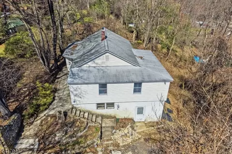 10 Minnehaha Path, Lincoln Park, NJ 07035