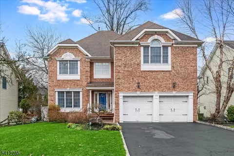 756 Clarence St, Westfield, NJ 07090