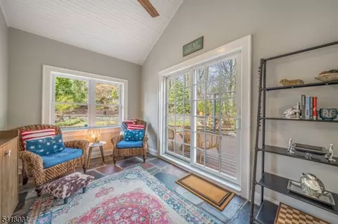 Entry Way - 272 Glen Ave, Millburn, NJ 07041 photo 2 of 4