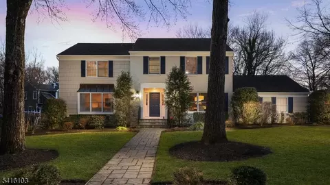 9 Settlers Ln, Westfield, NJ 07090